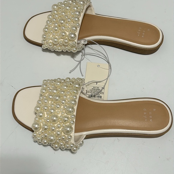 JASMINE PEARL SLIDE SANDALS - Picture 2 of 4